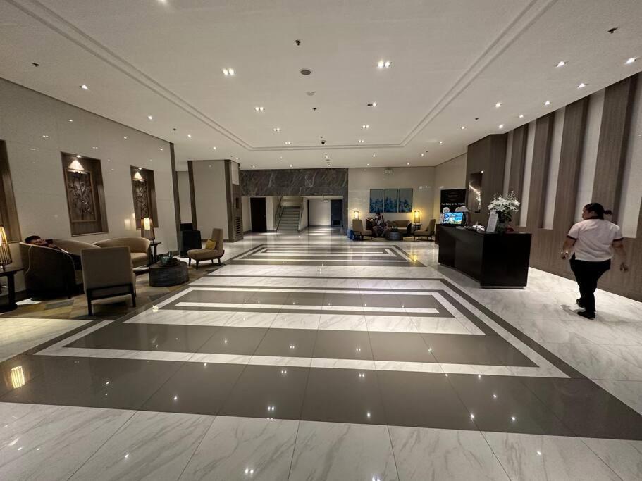 Airport Naia Terminal 3 Insane Interior Appartement Manilla Buitenkant foto