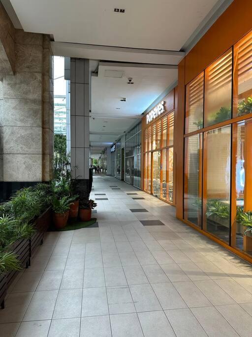 Airport Naia Terminal 3 Insane Interior Appartement Manilla Buitenkant foto